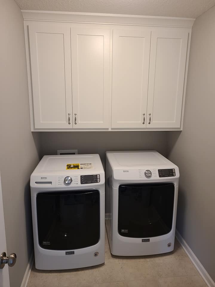 Living Room Built-Ins - Photo 2