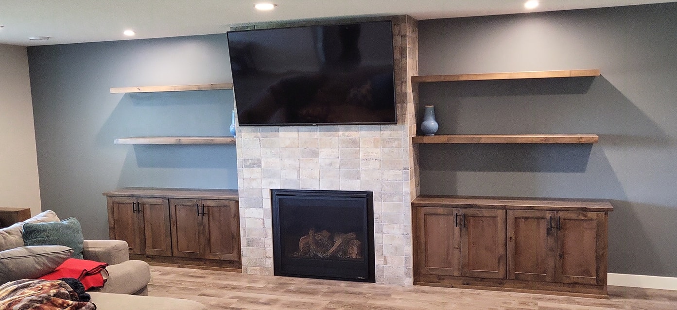 Rustic Knotty Alder Basement - Photo 4