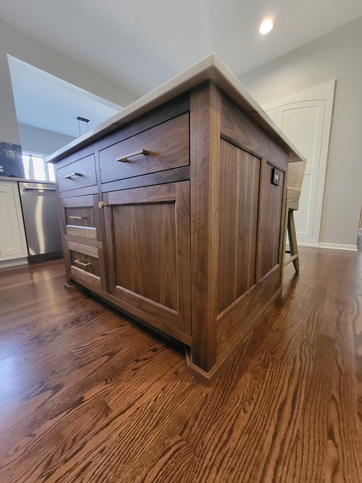 White Cabinet Kitchen - Photo 4