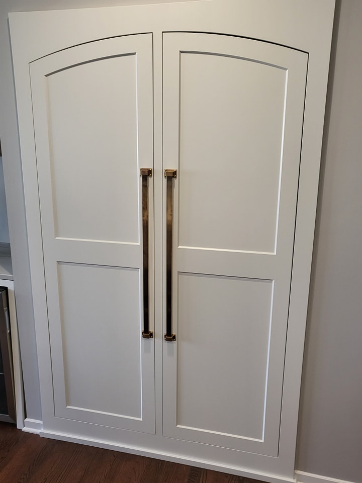 White Cabinet Kitchen - Photo 5