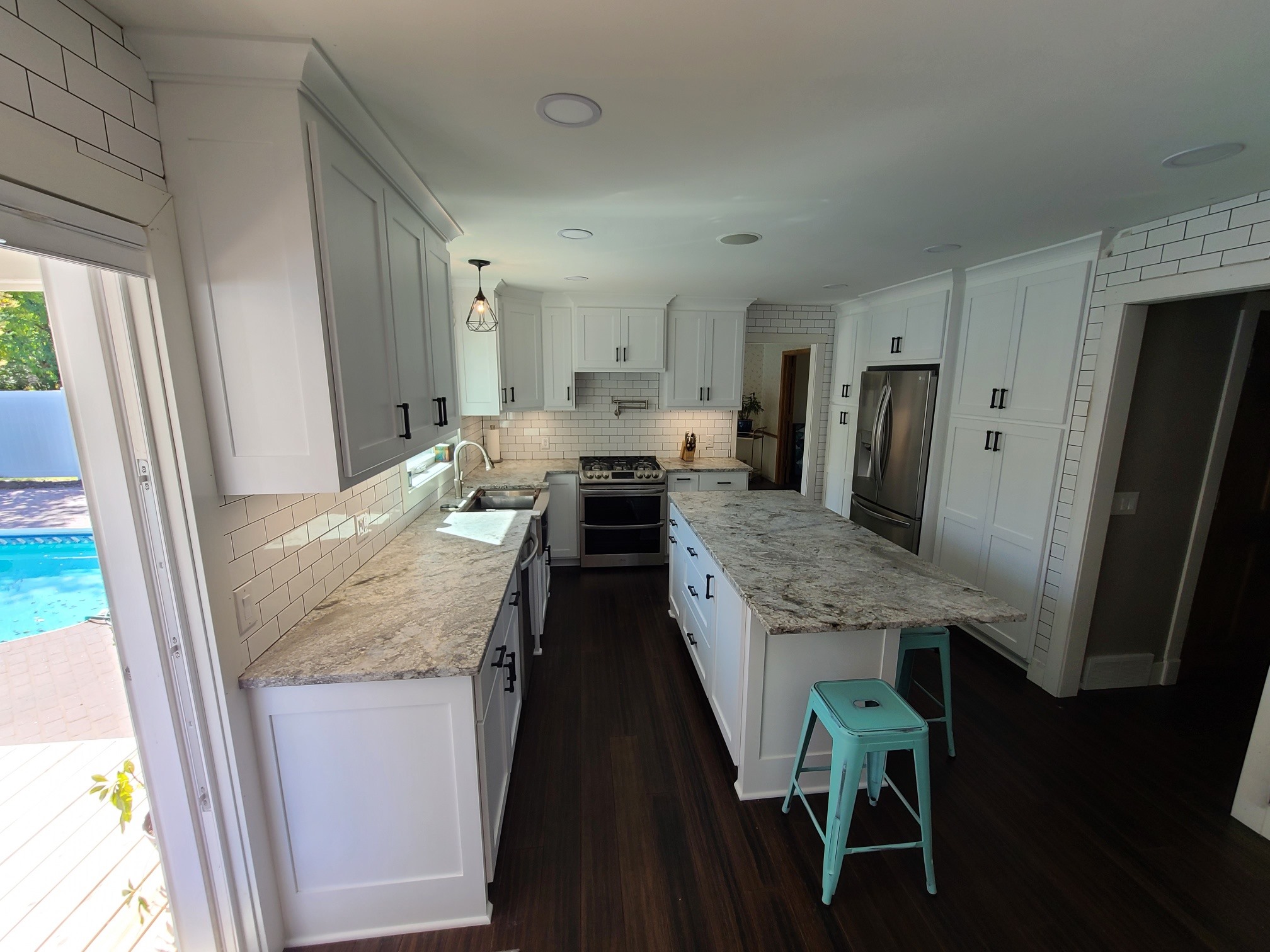 White Cabinets and Counter Tops - Photo 1