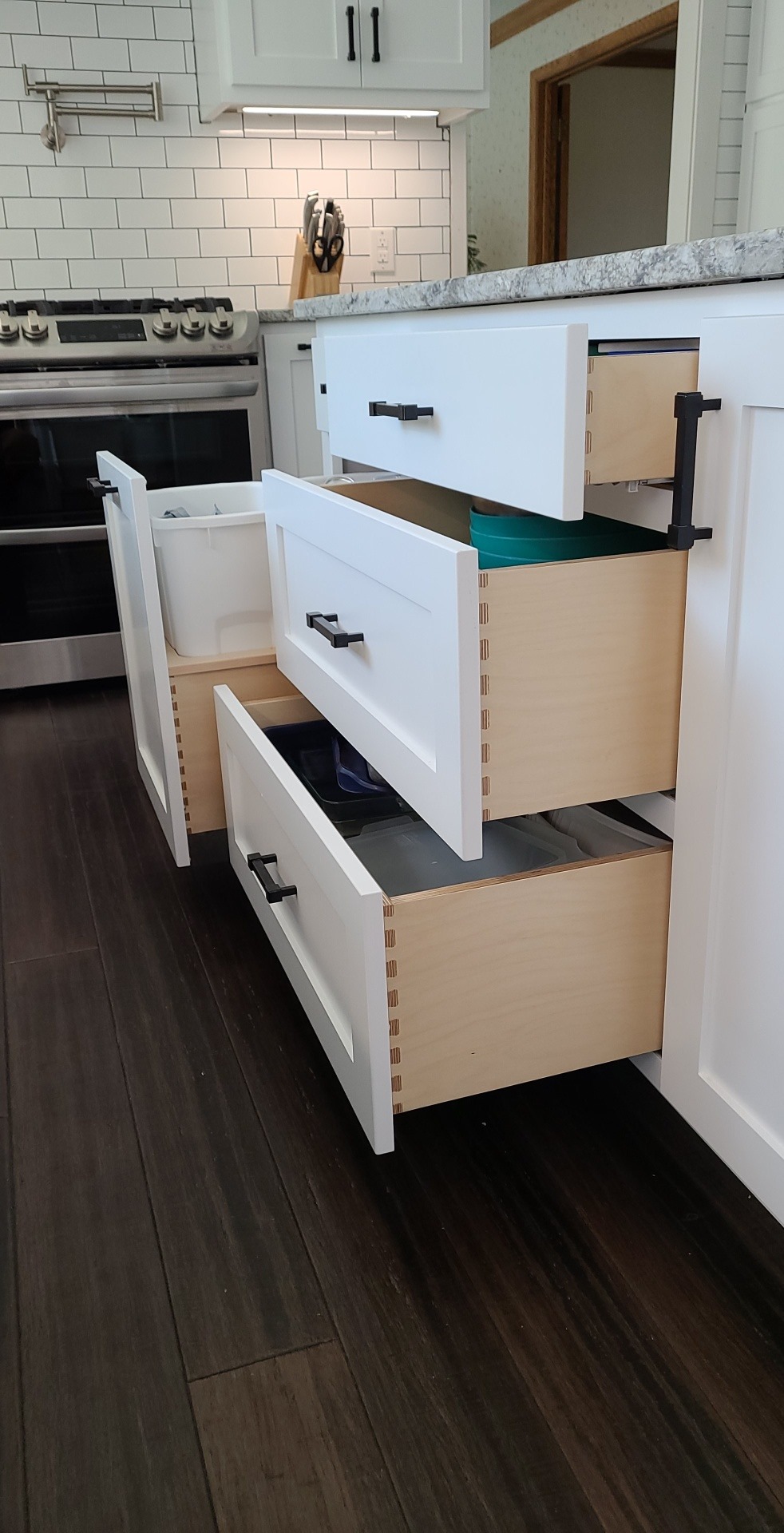 White Cabinets and Counter Tops - Photo 6